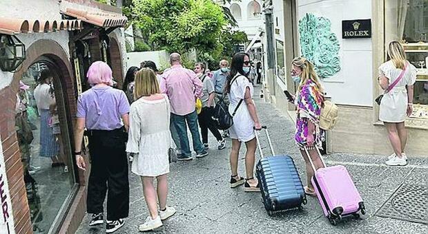 I turisti positivi a Capri subito all'ospedale del Mare