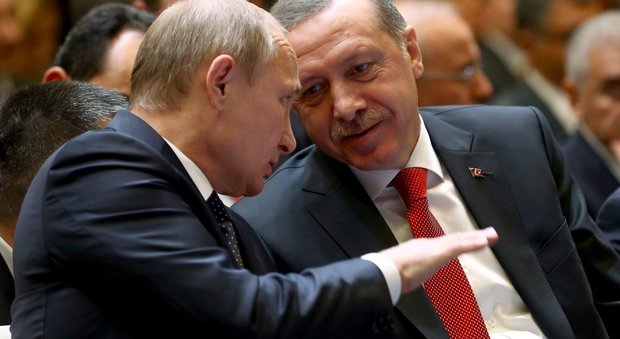 Media iraniani: «La Russia avvertì Erdogan dell'imminente golpe». Putin smentisce