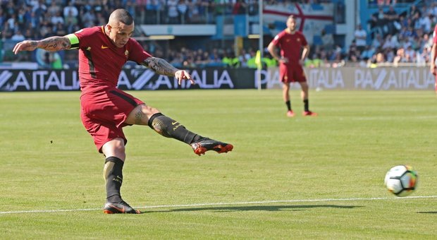 Roma, Nainggolan all’Inter per 24 milioni più Santon e Zaniolo. Tifosi infuriati: «State scherzando?»