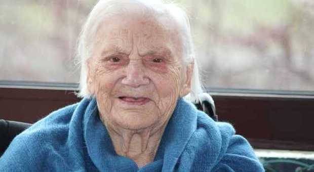 Maria, la nonnina di 104 anni festeggiata a San Severino