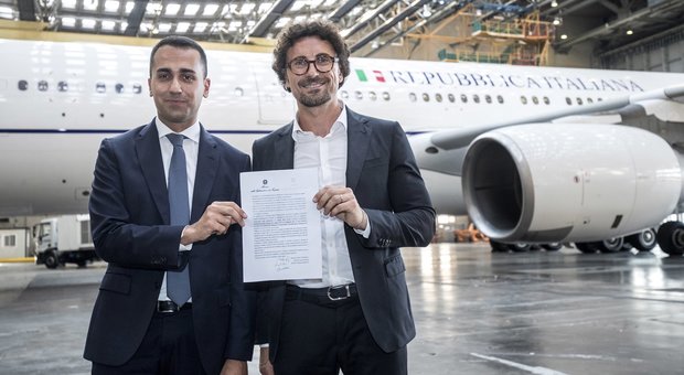 Conte rottama l'Airforce-Renzi: stop al contratto di leasing dell'Airbus A340-500