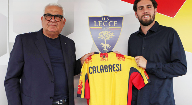 Arturo Calabresi è il nuovo difensore del Lecce