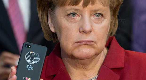 Gli Usa spiavano anche il cellulare della Merkel