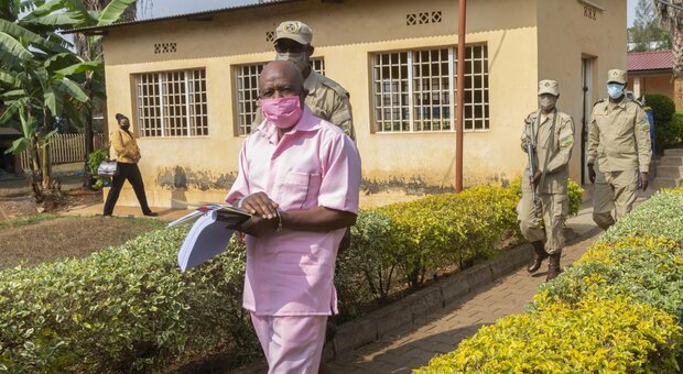 Paul Rusesabagina, l'eroe di Hotel Rwanda riconquista la libertà: scontava una pena a 25 anni