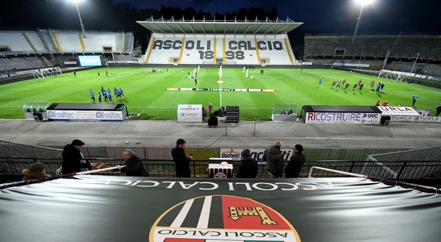 «Intitoliamo lo stadio comunale a Rozzi». È scattata nella città la raccolta di firme