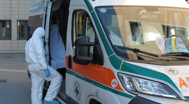 Pesaro, mancano medici e infermieri: la struttura Coronavirus a Villa Fastiggi non può partire