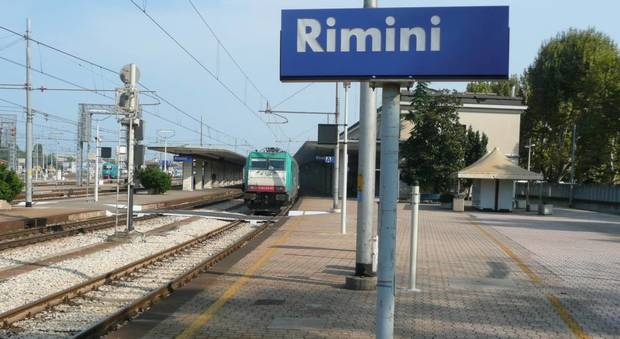 Allarme bomba in stazione a Rimini, traffico bloccato dalle 13