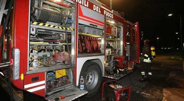 Porto Sant'Elpidio, pompieri in azione per la bonifica insetti e una fuga di gas