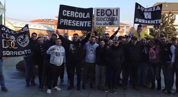 Gli juventini della Campania in paranza allo Juventus Stadium | Foto
