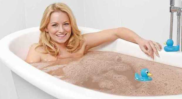 Regala alla fidanzata un bagno al cioccolato: la vasca ha un costo da 'capogiro'
