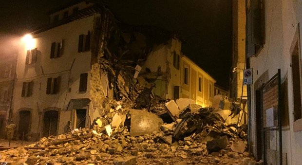 Terremoto, il giorno dopo Camerino è una città fantasma