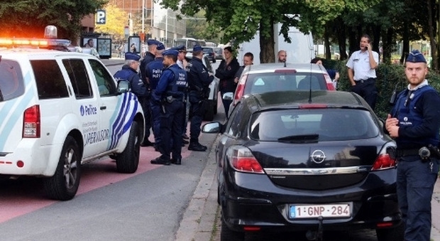 Poliziotto accoltellato in un parco a nord di Bruxelles