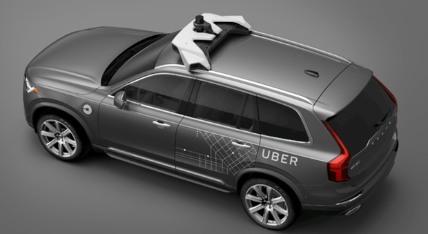 Una delle Volvo XC90 a guida autonoma fornite a Uber