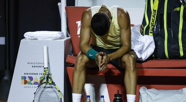 Alcaraz, infortunio alla caviglia e ritiro dal torneo di Rio: cosa cambia per Sinner (e per il ranking)
