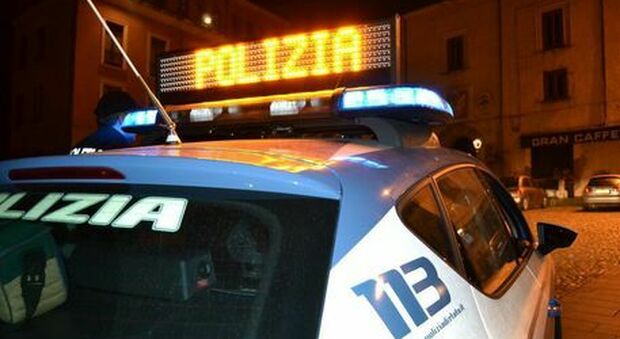 Roma, tassista tenta di sparare verso uomo e bimba: arrestato