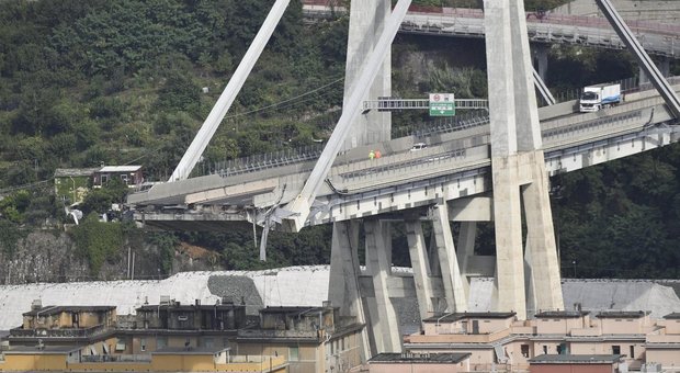 Genova, Di Maio: «Decreto ponte al Quirinale entro oggi, a brevissimo il nome del Commissario»