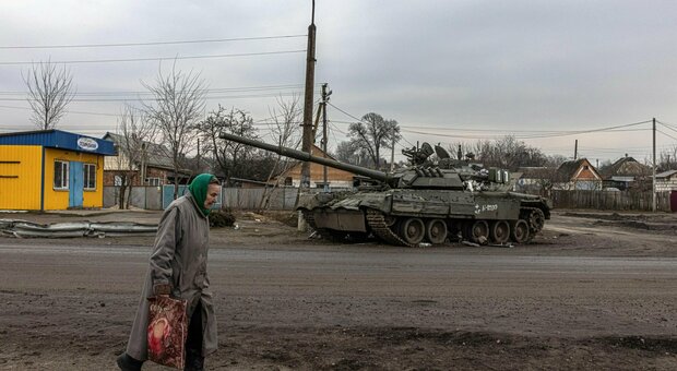 Ucraina, la diretta. Mosca pronta a tregua temporanea a Mariupol. Zelensky: «I colloqui? Per ora sono solo parole»