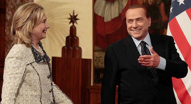 Wikileaks, Berlusconi in lacrime con Hillary: «Dici quelle cose su di me!»