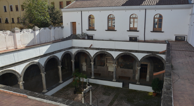 Napoli, nel convento di Santa Maria La Nova arriva una quadreria con 600 opere