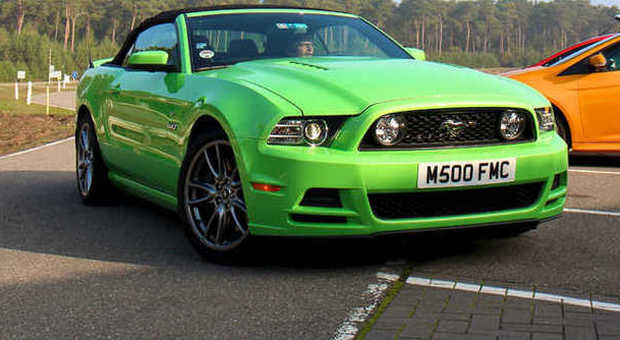 L'inconfondibile Mustang della Ford, un'icona delle muscle car