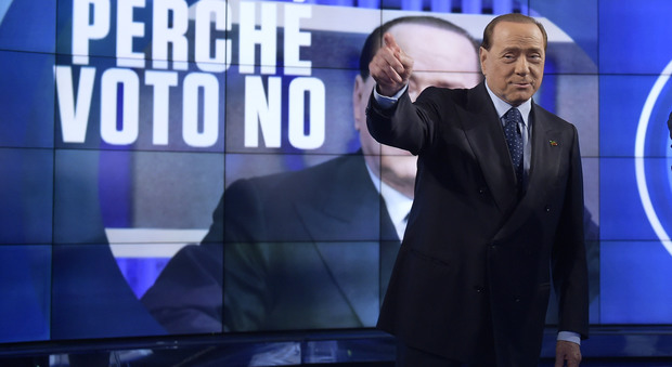 Berlusconi: «Se vince il no pronto a sedermi al tavolo con Renzi»