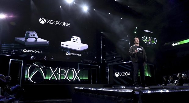Microsoft, ecco la nuova Xbox One X: 4K e 22 titoli in esclusiva