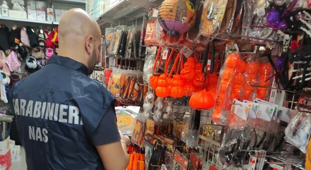 Halloween a Salerno, sequestrati 1.692 giocattoli