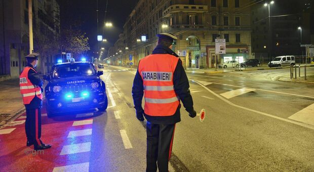 I carabinieri sono intervenuti per sedare la rissa
