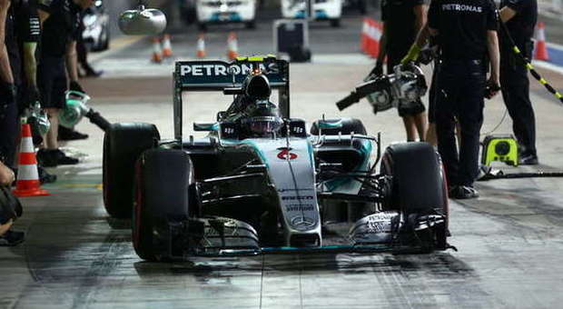 Nico Rosberg con la sua Mercedes