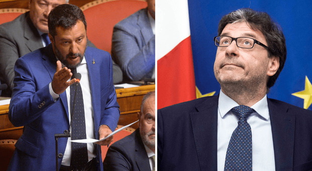 A sinistra il leader della Lega, Matteo Salvini. A destra, il ministro dello sviluppo economico, Giancarlo Giorgetti