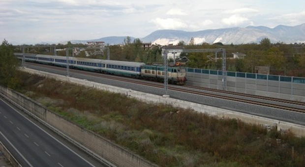 Napoli-Salerno via Monte del Vesuvio, linea sospesa dal 21 settembre