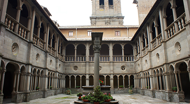Il complesso di Santa Maria della Quercia, dove avrebbe dovuto tenersi la mostra