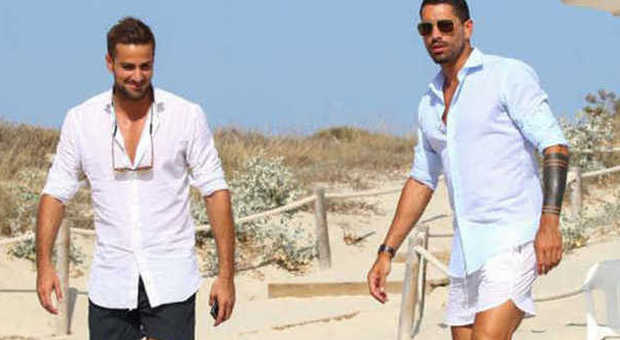 I fratelli Borriello in vacanza a Formentera: e Fabio torna single dopo la lite con Emma