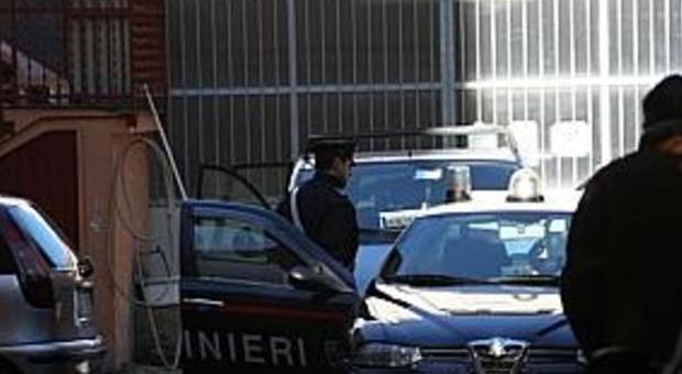 Ancona, avvocato derubato a Torrette Il figlio gioca, i ladri aprono l'auto
