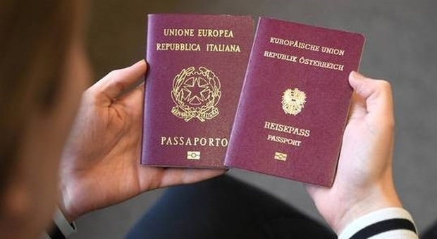 Passaporti e Carte d'Identità, da dicembre si ritirano alle Poste: come funzionerà e a chi è rivolta l'iniziativa