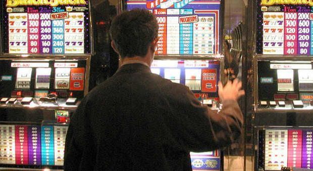 Giochi, l'incasso del fisco sale a 10 miliardi per aumento tassazione slot machine
