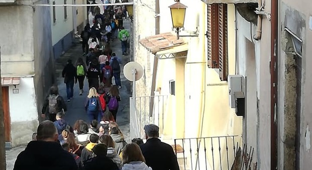 Rieti, «A piedi scopro la mia città», trekking urbano per le classi prime del Liceo Artistico