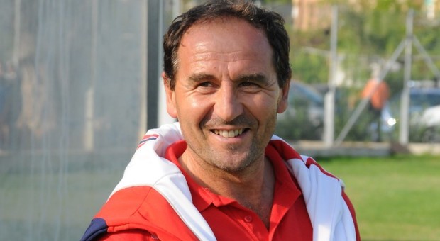 L'abruzzese Domenico Izzotti, 59 anni, nuovo allenatore del Porto d'Ascoli