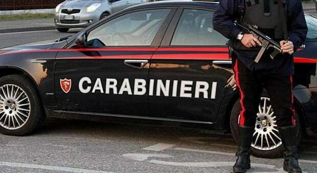 Napoli, assolti tre carabinieri accusati da un collega corrotto di essere al soldo dei clan: «L'incubo è finito»