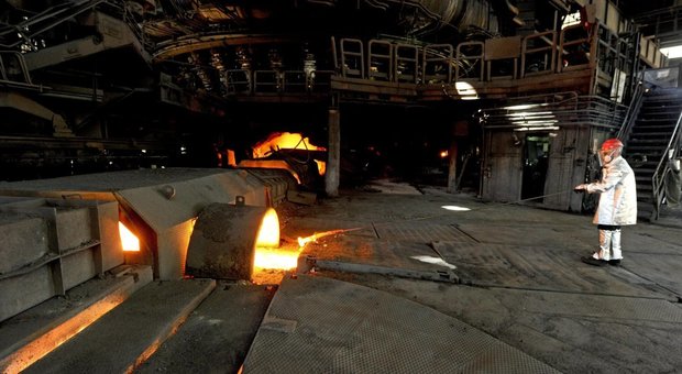 ArcelorMittal, Conte prova l'ultima mediazione (ma prepara il piano B). Allarme dei sindacati