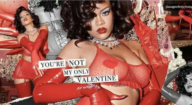 Rihanna celebra San Valentino in sexy lingerie rossa: «Qualsiasi cosa vi faccia sentire bene, fatela!»