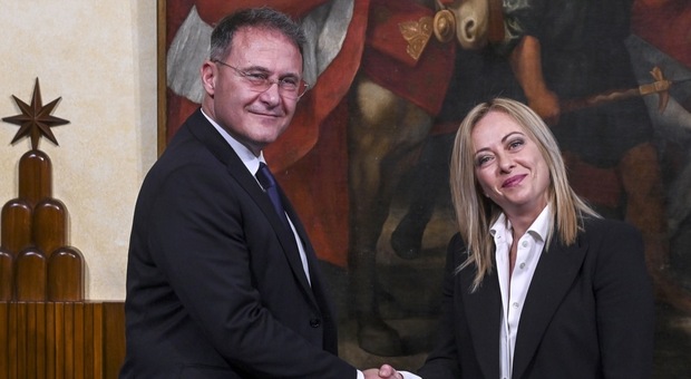 immagine Elezioni regionali Campania, Fi si fa avanti, Cirielli risponde «no, spetta a Fdi»