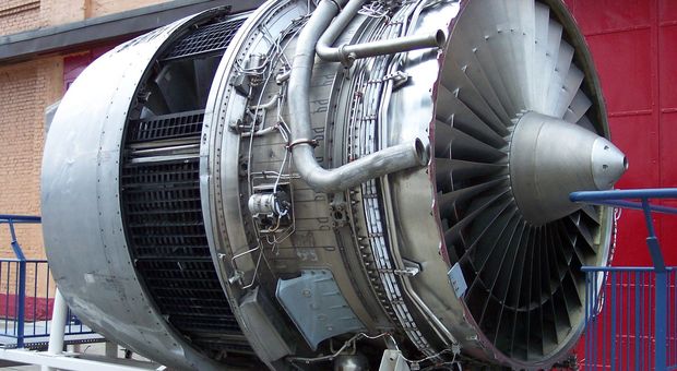 Rolls-Royce in crisi per la produzione di turbine: 9 mila esuberi per il calo della domanda