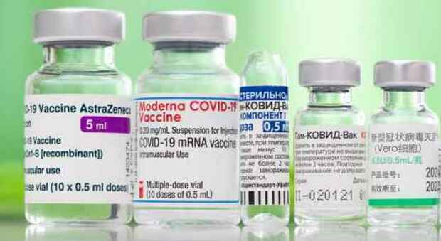 Vaccini terza dose, quando va fatta e a cosa serve: Faq, domande e risposte