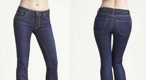 "I jeans 'skinny' danneggiano muscoli e nervi": una ragazza di 35 anni finisce in ospedale
