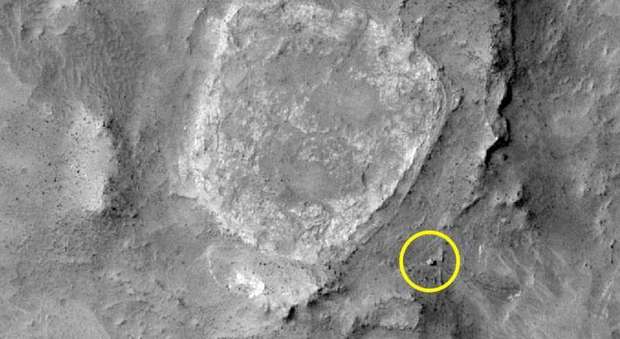 Marte, trovata la "firma della vita": depositi di silice a forma di dita