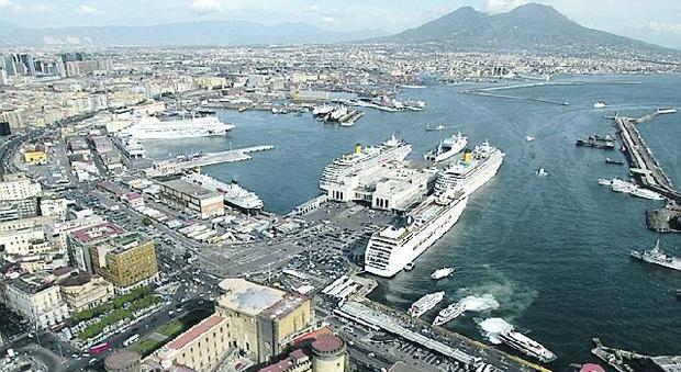 Porto di Napoli, sui lavori i dubbi di Cantone «30 milioni in più per scavare i fondali»
