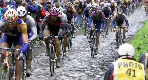 Ciclismo, Sagan e Cancellara si sfidano sulle pietre della Roubaix. A Contador il Giro dei Paesi Baschi