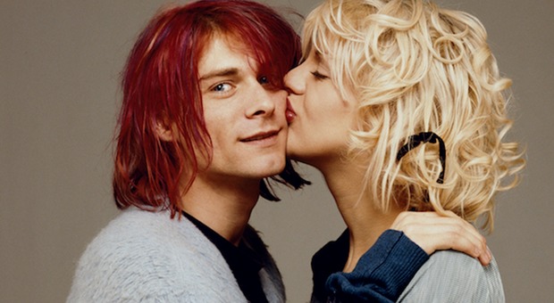 Kurt Cobain and Courtney Love, 1992 © Michael Lavine 2020: una delle foto in mostra a Firenze
