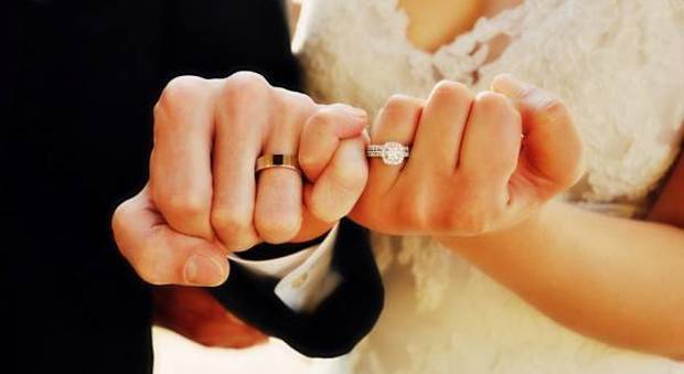 Choc alla promessa di matrimonio: 24 invitati intossicati in ospedale